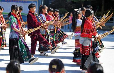 廣西隆林:傳承民族文化