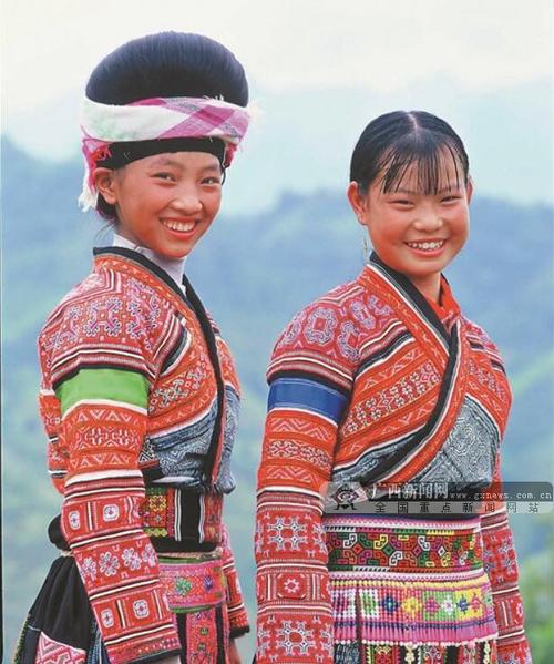 穿在身上的"史書"|手機廣西網