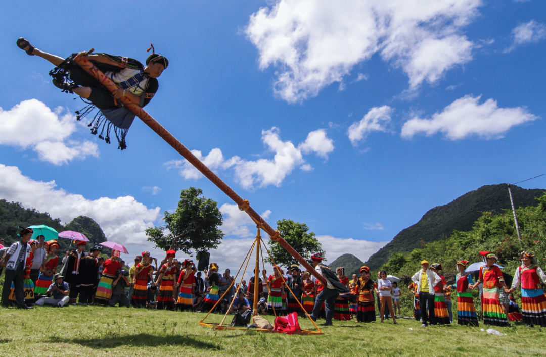 隆林火把節(jié) 等你來點(diǎn)燃盛夏!