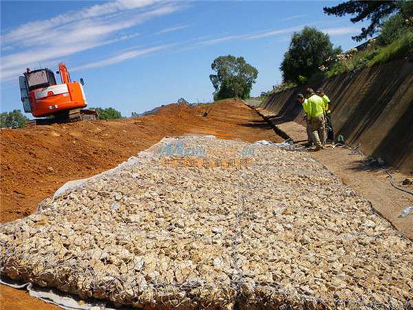 安徽生態(tài)防汛鉛絲石籠 無隔板固濱籠擋墻施工 安平縣軒艷絲網制品廠