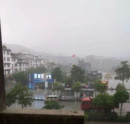 隆林又下雨了 大雨天氣你應該注意這些事