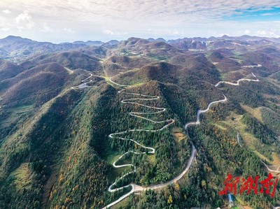 公路彎彎進大山 隆林